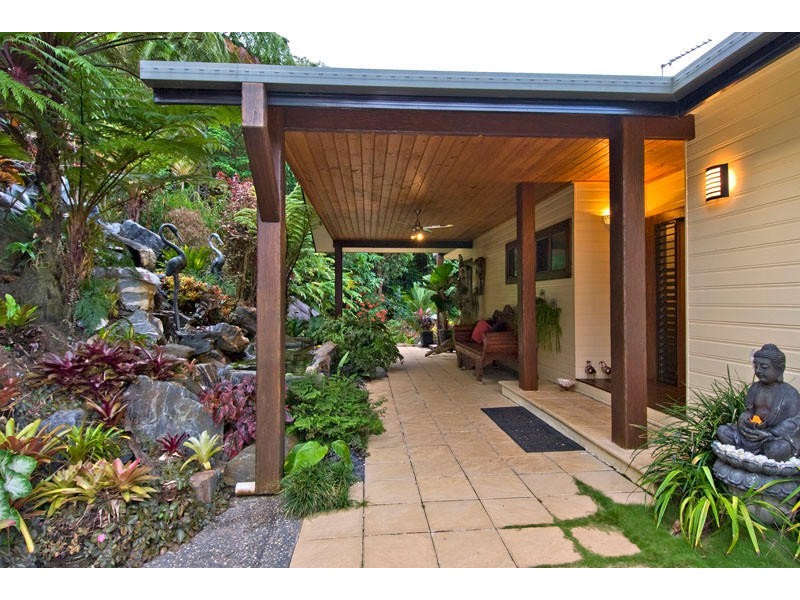 2 Seaview Crt Rocky Point, Port Douglas QLD 4877