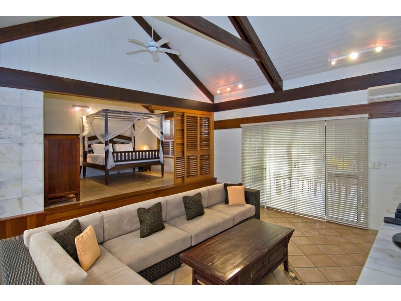 10 Wharf Street, Port Douglas QLD 4877