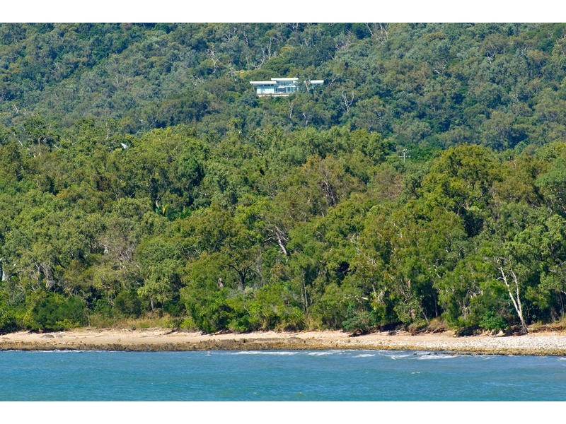 30 Bruce Ave, Oak Beach QLD 4877