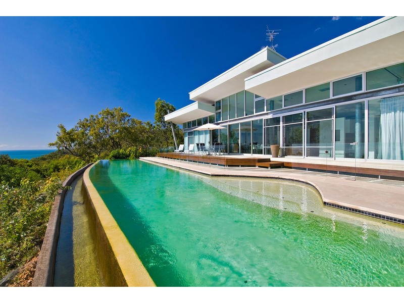 30 Bruce Ave, Oak Beach QLD 4877