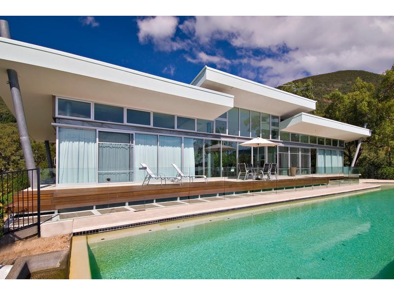 30 Bruce Ave, Oak Beach QLD 4877