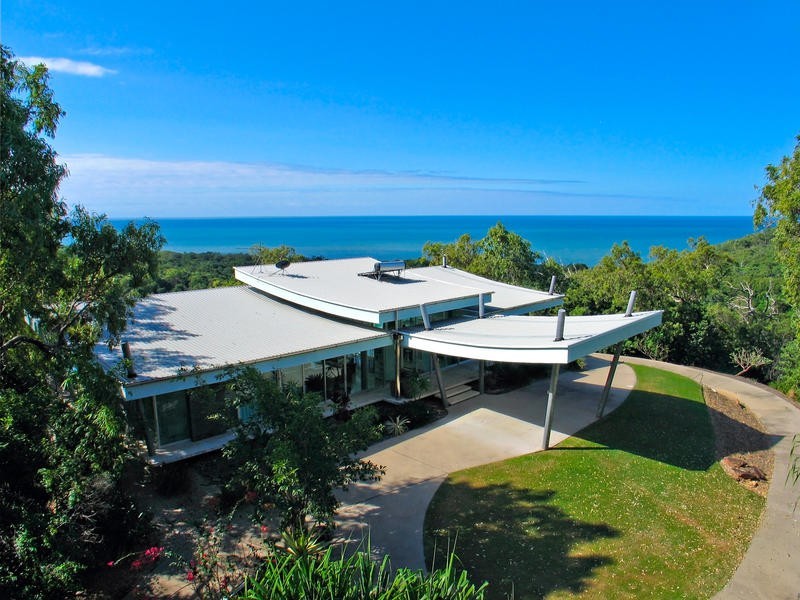 30 Bruce Ave, Oak Beach QLD 4877