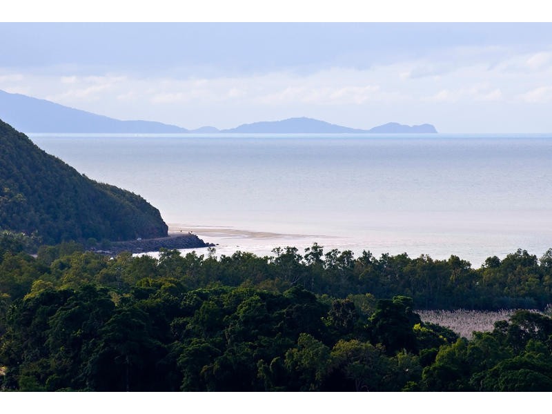 30 Bruce Ave, Oak Beach QLD 4877