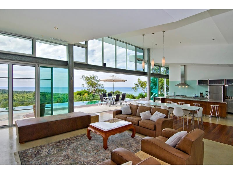 30 Bruce Ave, Oak Beach QLD 4877