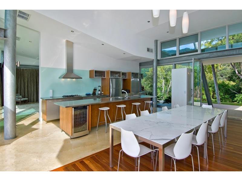 30 Bruce Ave, Oak Beach QLD 4877