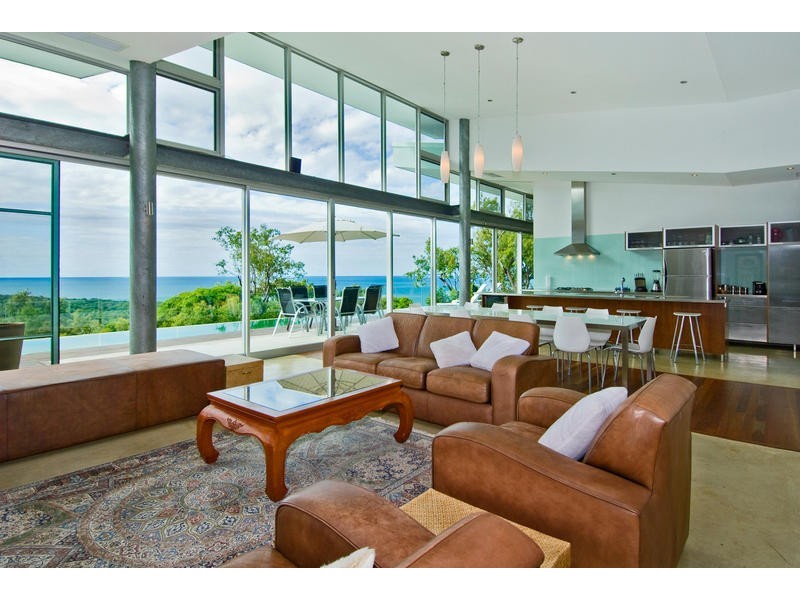 30 Bruce Ave, Oak Beach QLD 4877