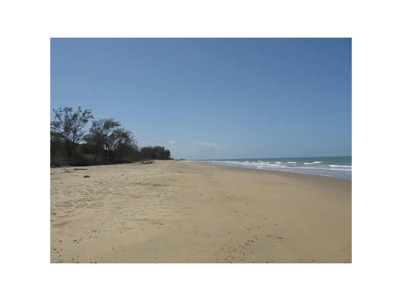 17  Oak Street, Oak Beach QLD 4877