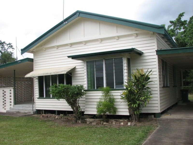 4 Jack street, Mossman QLD 4873