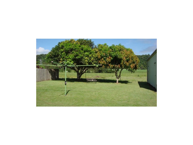 12 Snapper Island Drive, Wonga QLD 4873