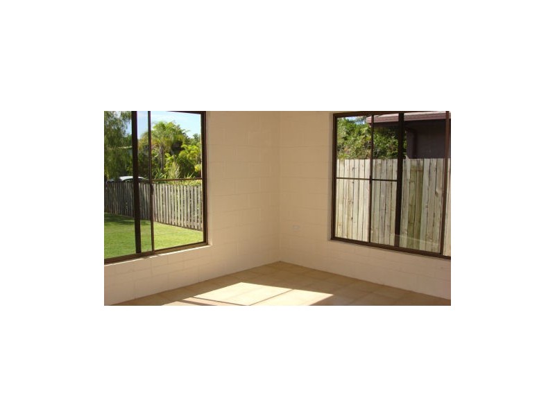 12 Snapper Island Drive, Wonga QLD 4873