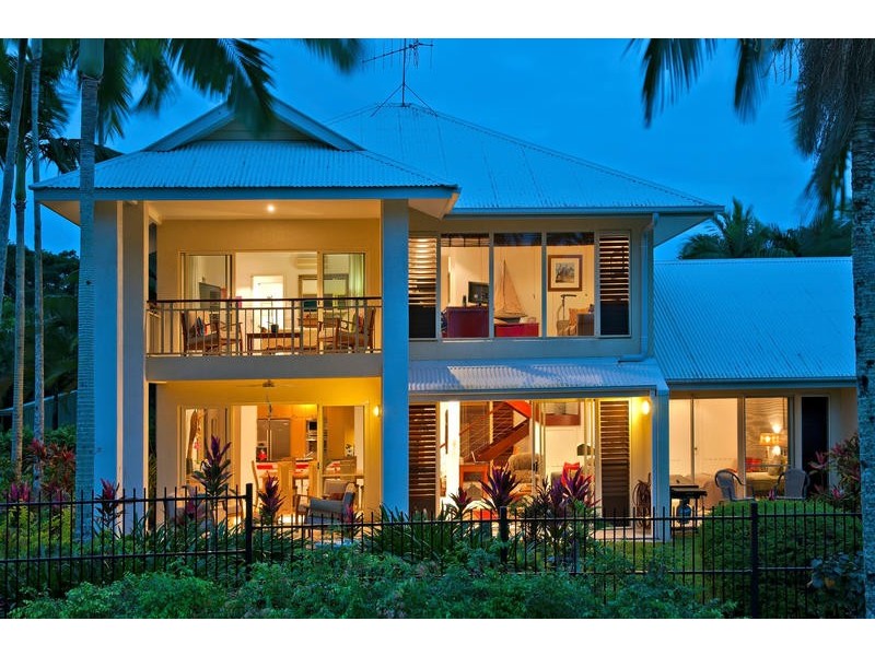 4 Paradise Links, Port Douglas QLD 4877