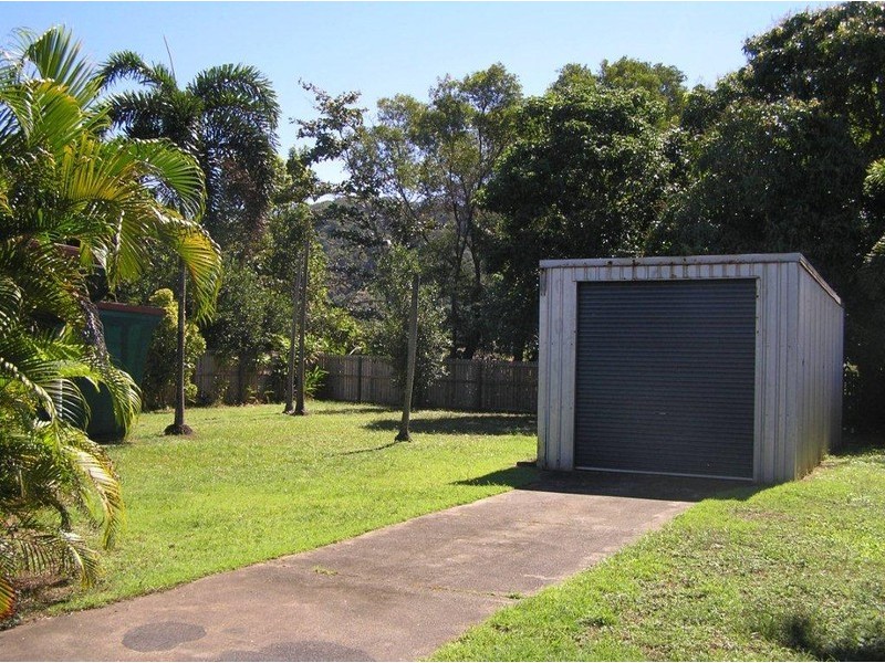 28  snapper island drive, Wonga QLD 4873