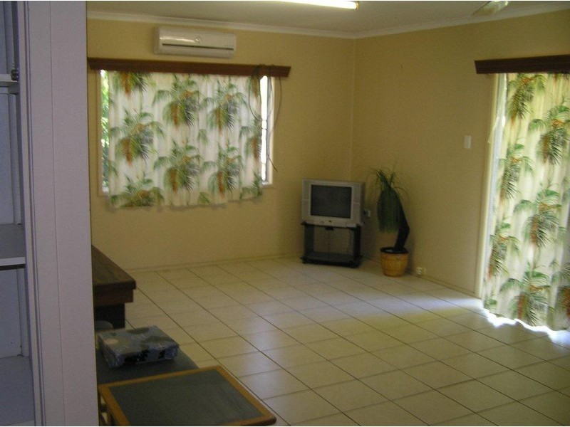 28  snapper island drive, Wonga QLD 4873