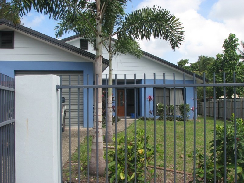 2 Shalom Close, Cooya Beach QLD 4873