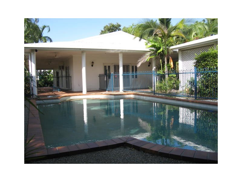 15 Endeavour Street, Port Douglas QLD 4877