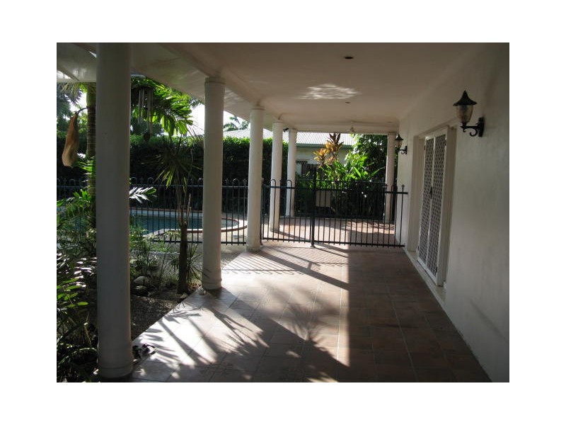 15 Endeavour Street, Port Douglas QLD 4877