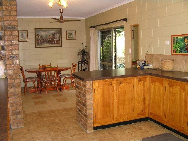 8 Little Street, Mount Molloy QLD 4871