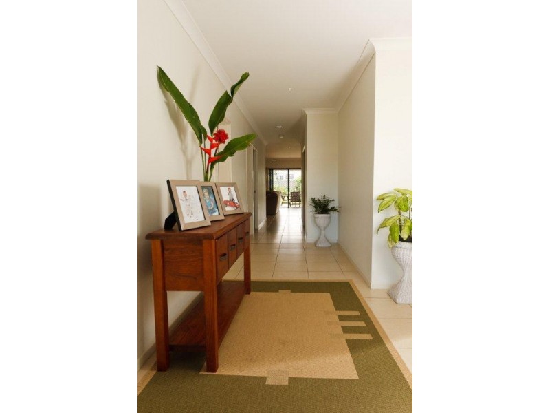 3 Waratah Close, Mossman QLD 4873