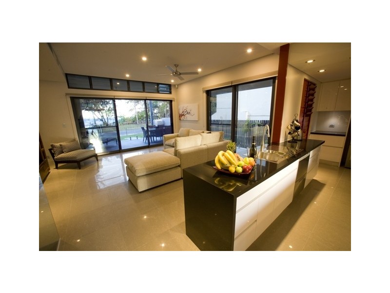 15 The Esplanade, Port Douglas QLD 4877
