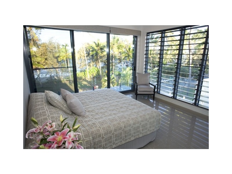 15 The Esplanade, Port Douglas QLD 4877