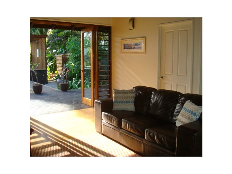 106 Marine Pde, Newell QLD 4873