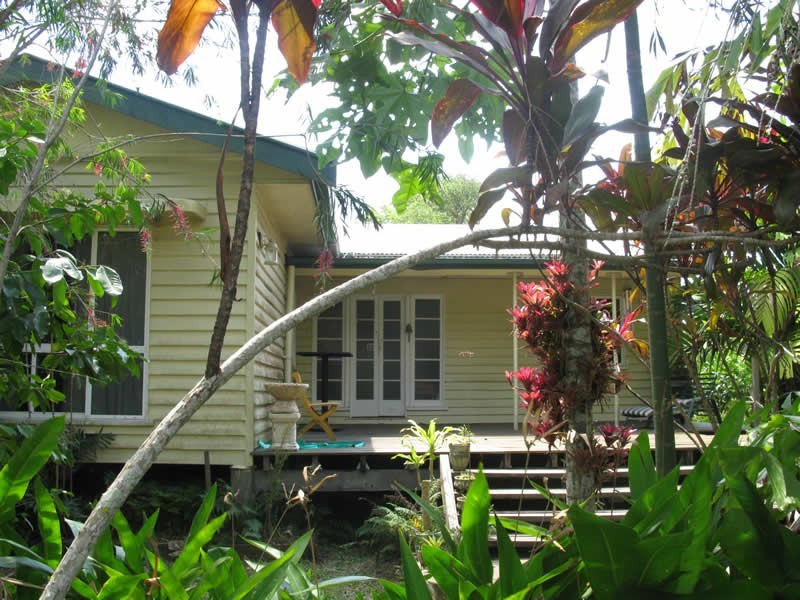 26  Pringle Street, Mossman QLD 4873