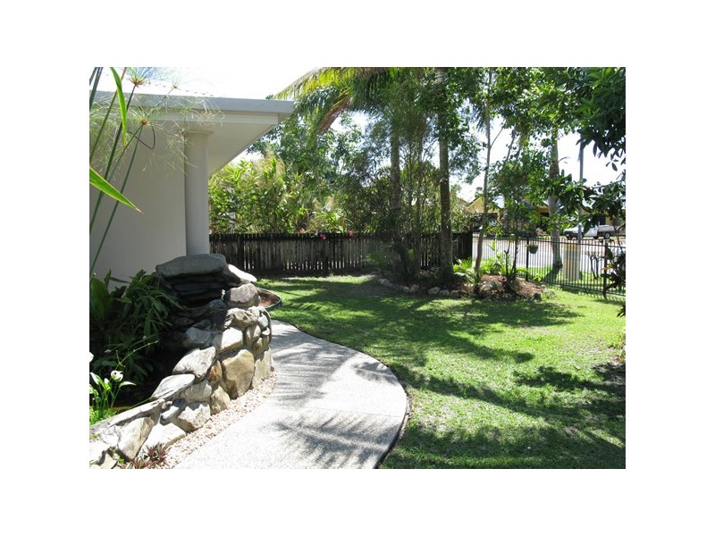 8 Shalom Close, Cooya Beach QLD 4873