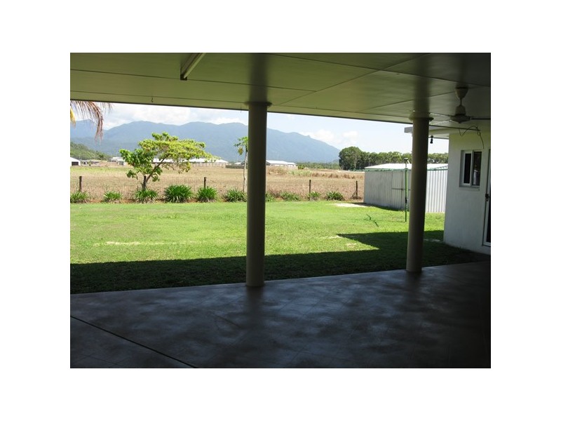 8 Shalom Close, Cooya Beach QLD 4873