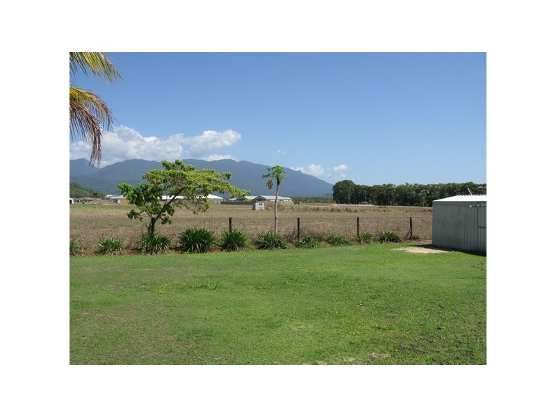 8 Shalom Close, Cooya Beach QLD 4873