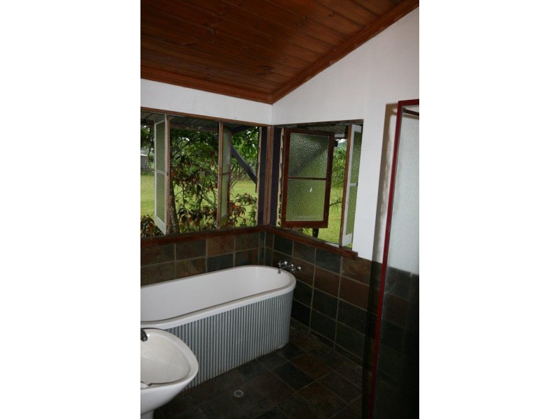 16 Browns Road, Julatten QLD 4871