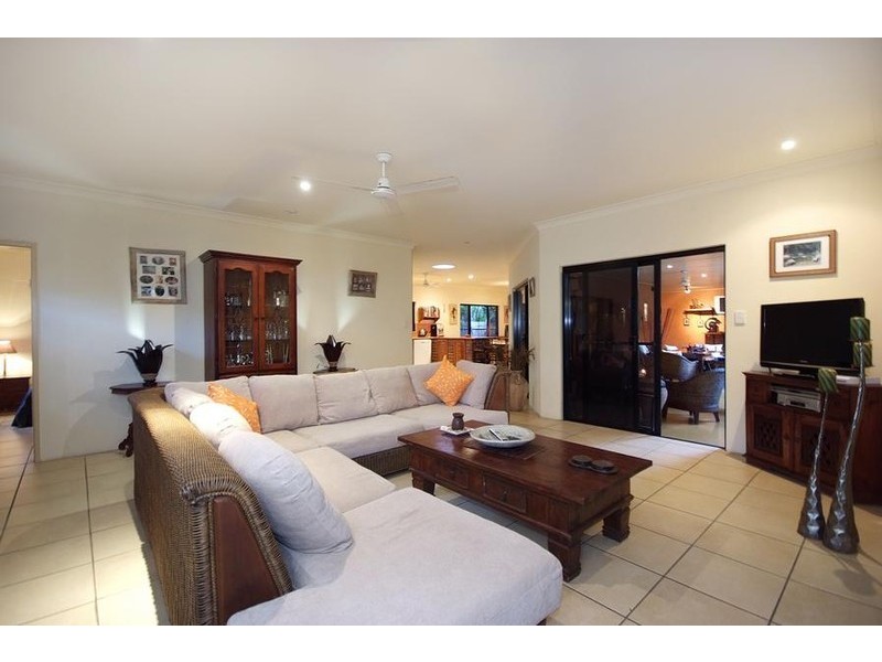 9 Thooleer Close, Cooya Beach QLD 4873