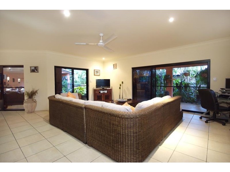 9 Thooleer Close, Cooya Beach QLD 4873