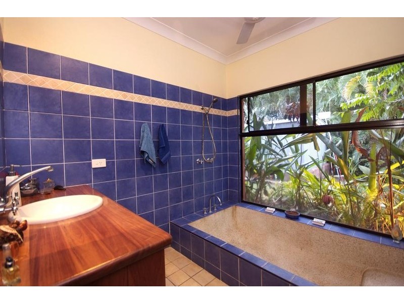 9 Thooleer Close, Cooya Beach QLD 4873