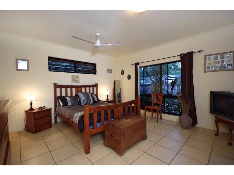 9 Thooleer Close, Cooya Beach QLD 4873