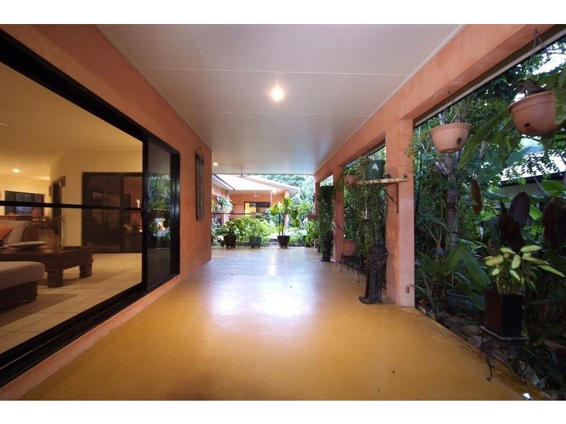 9 Thooleer Close, Cooya Beach QLD 4873