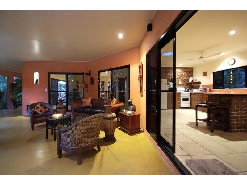 9 Thooleer Close, Cooya Beach QLD 4873