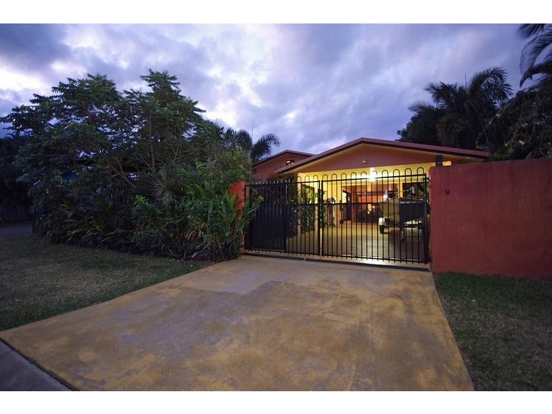 9 Thooleer Close, Cooya Beach QLD 4873