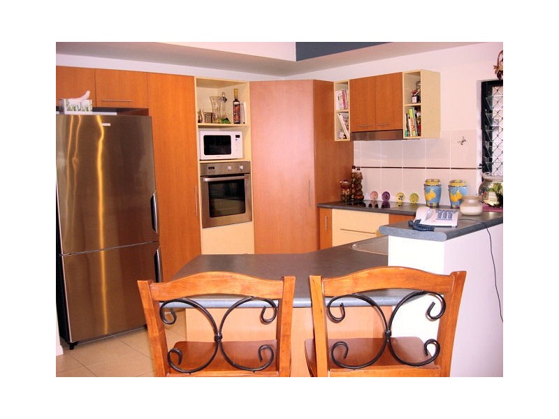 6 White Oak, Mossman QLD 4873
