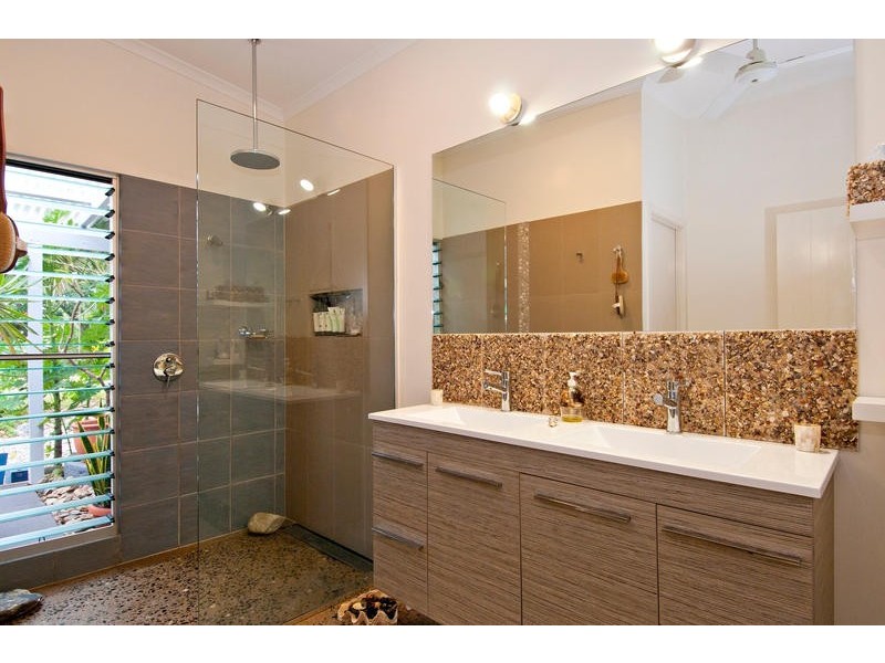 14 Toll Gate Road, Oak Beach QLD 4877