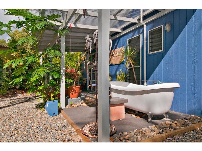 14 Toll Gate Road, Oak Beach QLD 4877