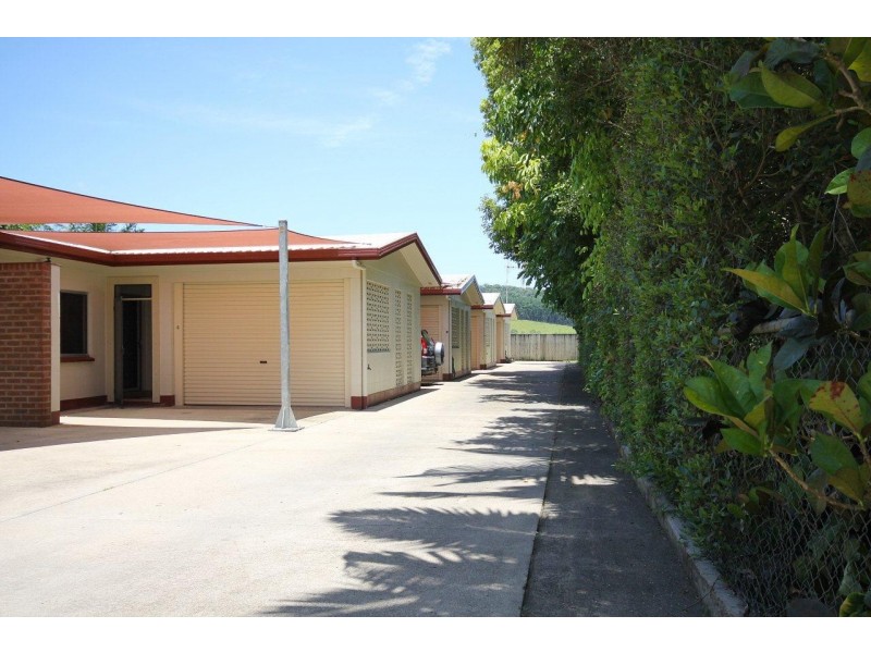 12 Atherton Street, Mossman QLD 4873