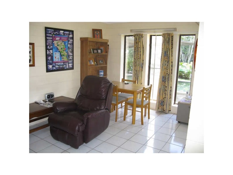 1/40 Marine Pde, Newell QLD 4873