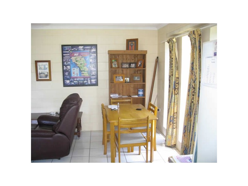 1/40 Marine Pde, Newell QLD 4873