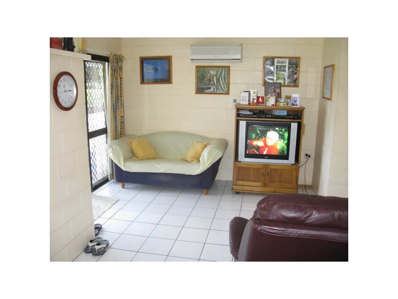 1/40 Marine Pde, Newell QLD 4873
