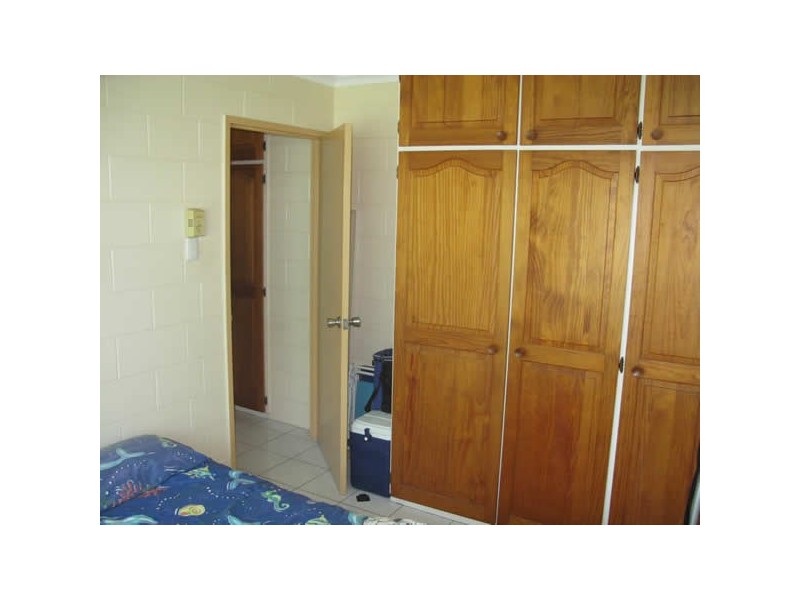 1/40 Marine Pde, Newell QLD 4873