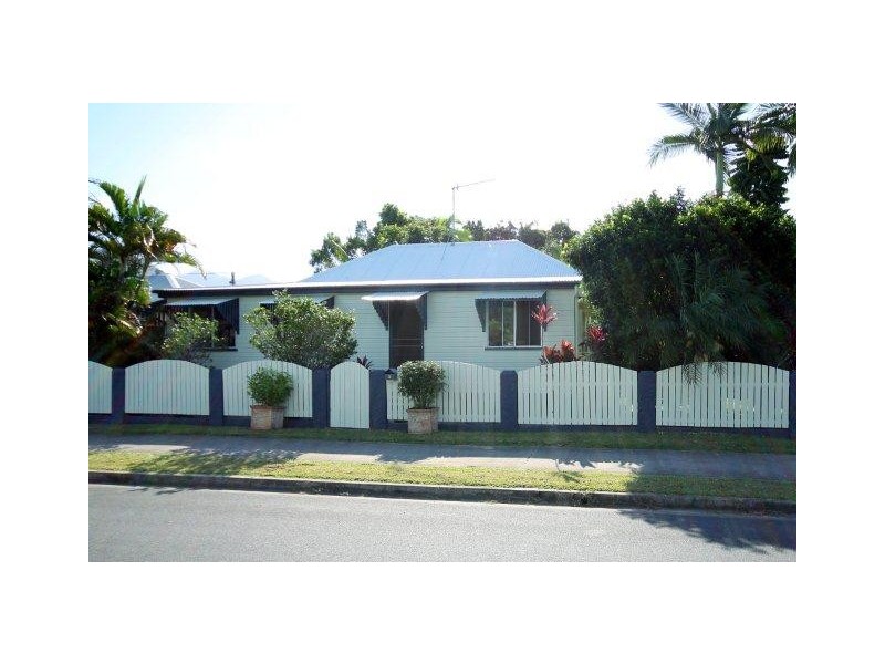 3 Owen Street, Mossman QLD 4873