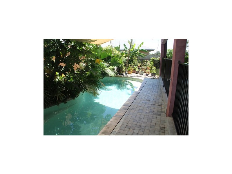 4 Kalu Close, Cooya Beach QLD 4873