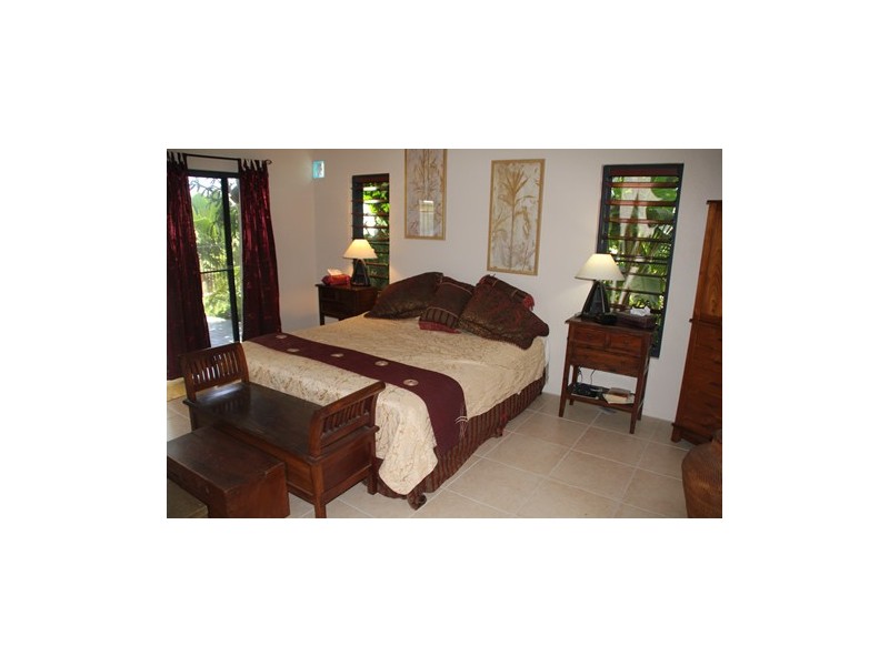 4 Kalu Close, Cooya Beach QLD 4873