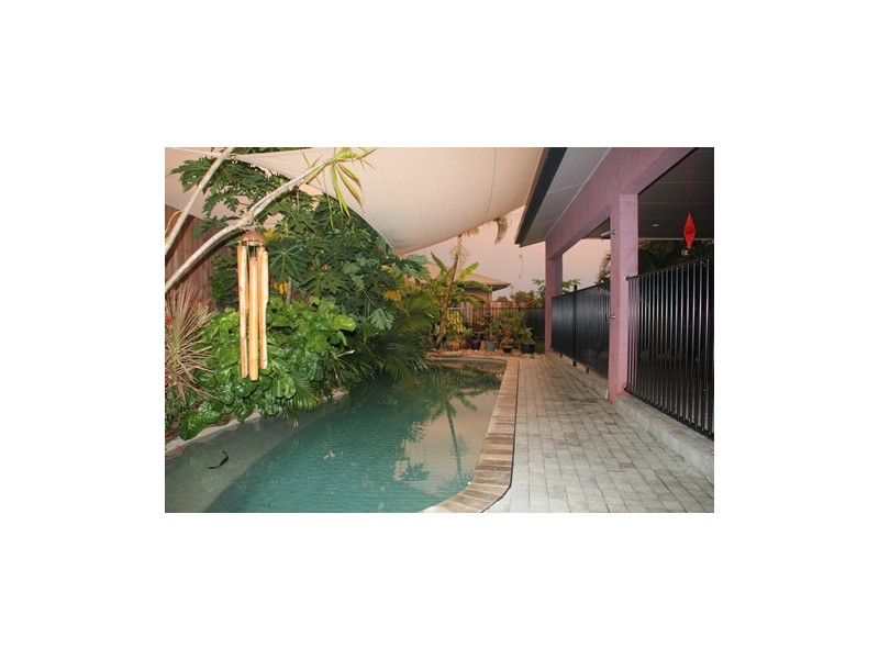4 Kalu Close, Cooya Beach QLD 4873