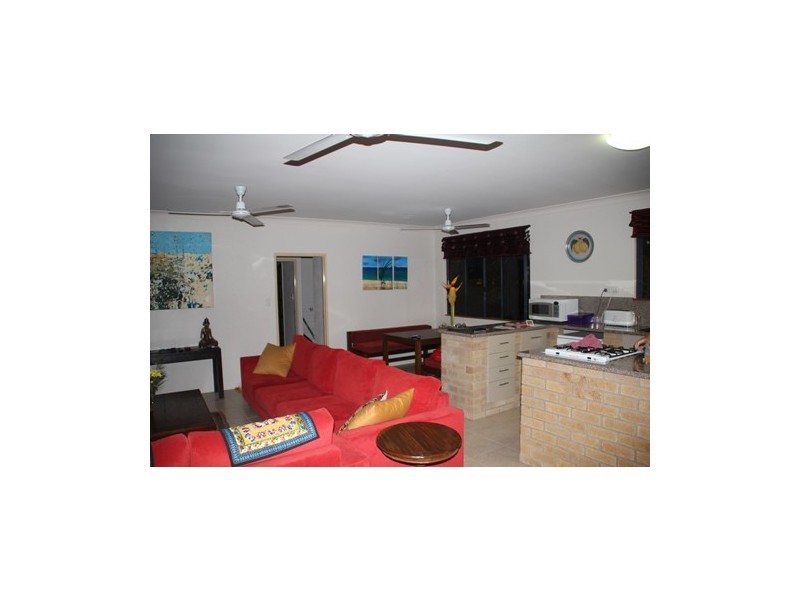 4 Kalu Close, Cooya Beach QLD 4873